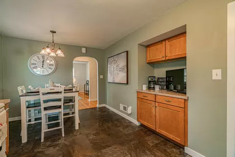 1320 N 3rd St, Bismarck, ND 58501 photo 8