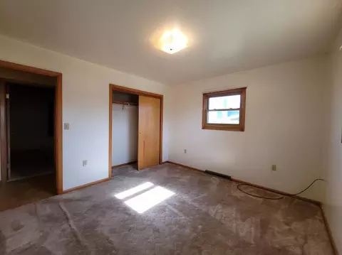 405 Chaffee Row, Beulah, ND 58523 photo 12