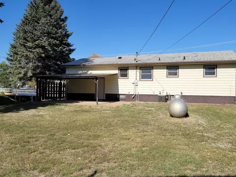 405 Chaffee Row, Beulah, ND 58523 photo 23