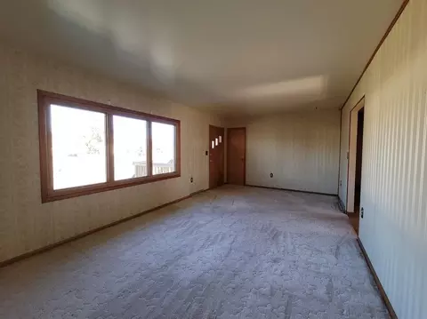 405 Chaffee Row, Beulah, ND 58523 photo 3