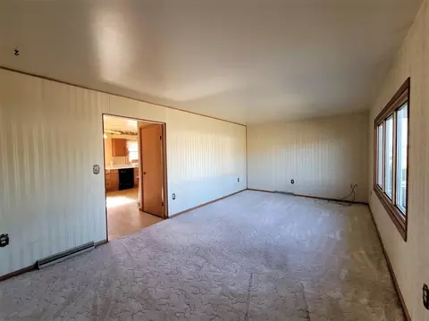 405 Chaffee Row, Beulah, ND 58523 photo 7