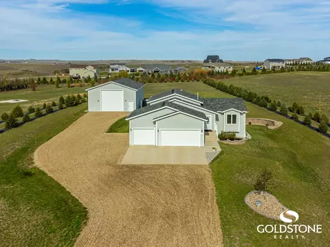 200 90th Ave NE, Bismarck, ND 58503 photo 1