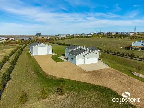 200 90th Ave NE, Bismarck, ND 58503 photo 3