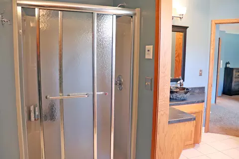 769 Munich Dr, Bismarck, ND 58504 photo 22