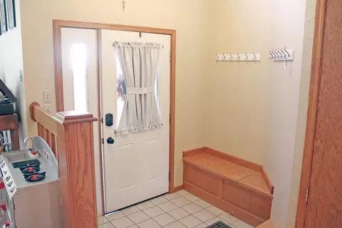 769 Munich Dr, Bismarck, ND 58504 photo 4