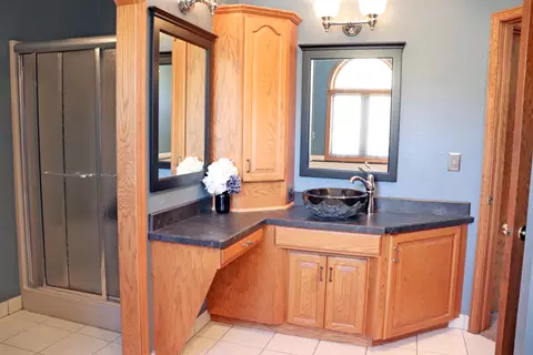 769 Munich Dr, Bismarck, ND 58504 photo 21