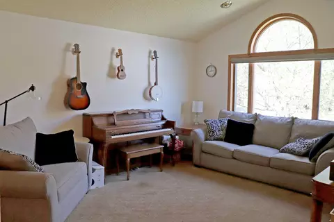 769 Munich Dr, Bismarck, ND 58504 photo 13