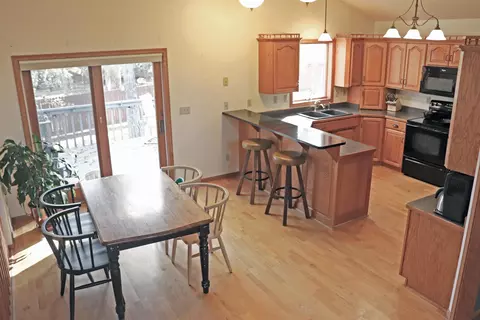 769 Munich Dr, Bismarck, ND 58504 photo 7