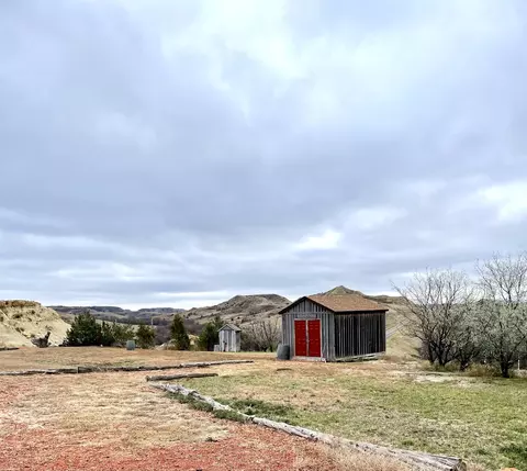 3516 E River Rd S, Medora, ND 58645 photo 2