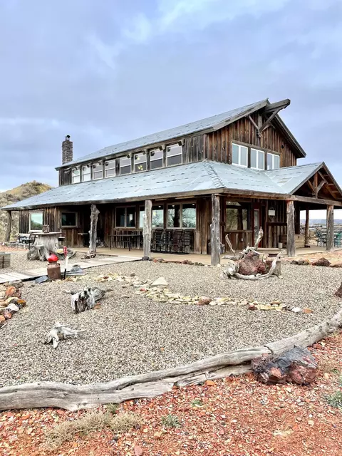 3516 E River Rd S, Medora, ND 58645 photo 1