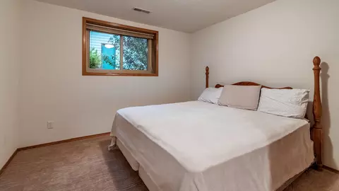 2019 Thompson St, Bismarck, ND 58501 photo 33