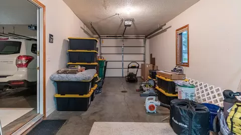 2019 Thompson St, Bismarck, ND 58501 photo 45