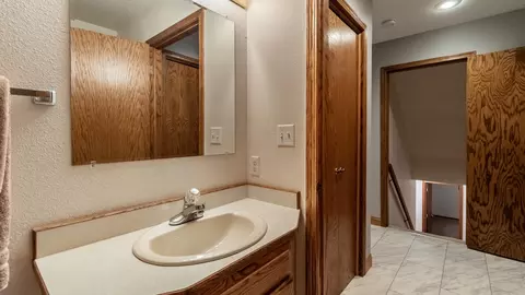 2019 Thompson St, Bismarck, ND 58501 photo 28