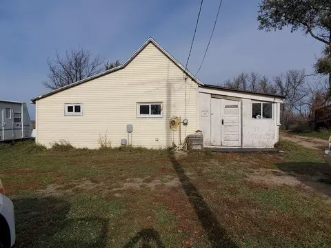 211 5th Ave, Denhoff, ND 58430 photo 1