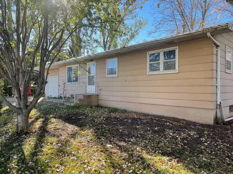306 3rd Ave SW, Steele, ND 58482 photo 3