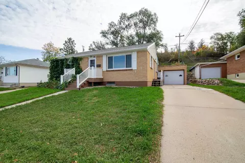 1005 6th St NW, Mandan, ND 58554 photo 27
