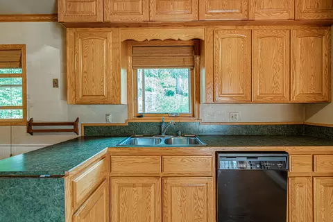1005 6th St NW, Mandan, ND 58554 photo 9