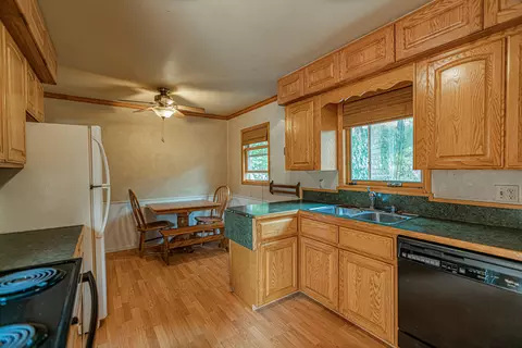 1005 6th St NW, Mandan, ND 58554 photo 11