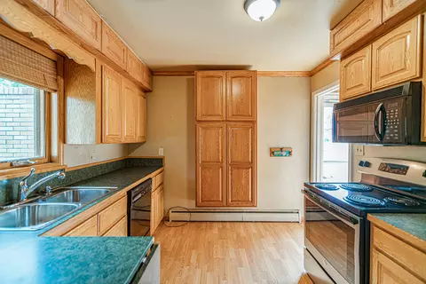 1005 6th St NW, Mandan, ND 58554 photo 8