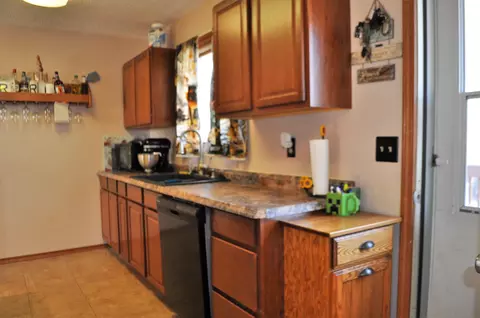 48 Eckleson Rd, Lincoln, ND 58504 photo 5