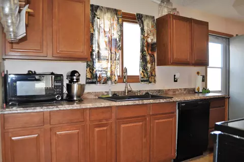 48 Eckleson Rd, Lincoln, ND 58504 photo 4