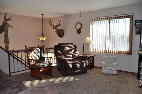 48 Eckleson Rd, Lincoln, ND 58504 photo 9