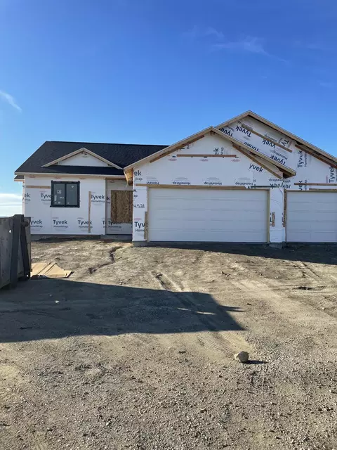 4531 Trailblazer Loop, Mandan, ND 58554 photo 1