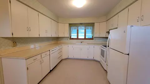 708 5th St NW, Mandan, ND 58554 photo 14