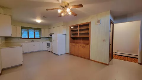 708 5th St NW, Mandan, ND 58554 photo 16
