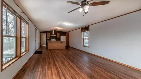 4230 Claridge Loop, Bismarck, ND 58503 photo 9