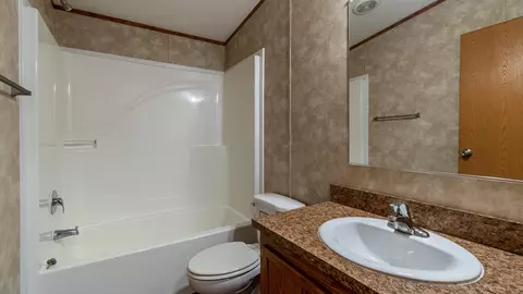4230 Claridge Loop, Bismarck, ND 58503 photo 19