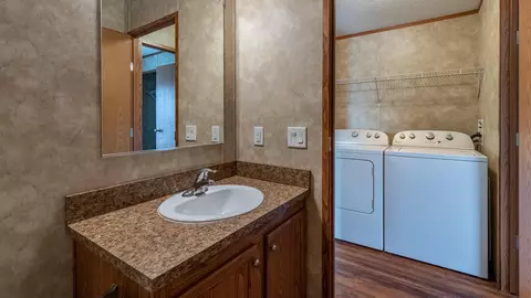 4230 Claridge Loop, Bismarck, ND 58503 photo 20