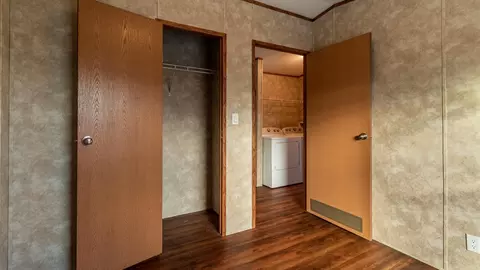 4230 Claridge Loop, Bismarck, ND 58503 photo 22
