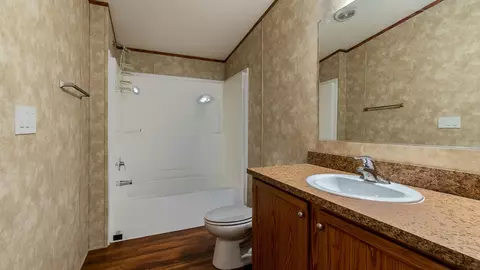 4230 Claridge Loop, Bismarck, ND 58503 photo 13