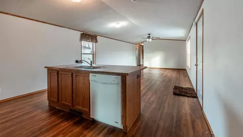 4230 Claridge Loop, Bismarck, ND 58503 photo 6