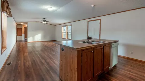 4230 Claridge Loop, Bismarck, ND 58503 photo 7