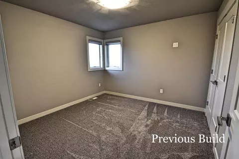 1012 Select Ln, Bismarck, ND 58503 photo 22