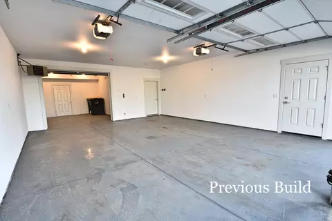 1012 Select Ln, Bismarck, ND 58503 photo 25