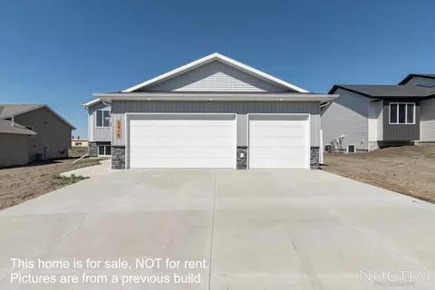 3911 Amari Loop NW, Mandan, ND 58554 photo 10