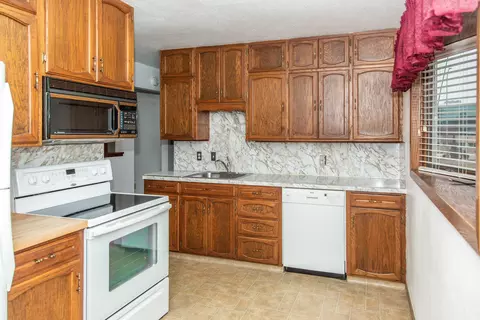 408 Sunset Pl, Bismarck, ND 58504 photo 8