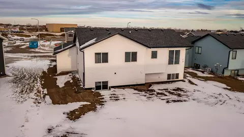 3837 Amari Loop NW, Mandan, ND 58554 photo 4