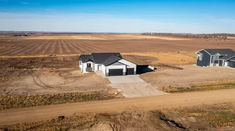 4543 Trailblazer Loop, Mandan, ND 58554 photo 35