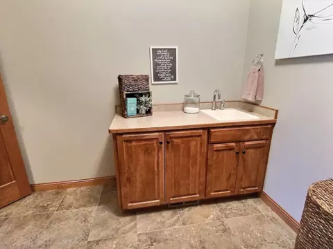 1426 Eagle Crest Loop, Bismarck, ND 58503 photo 28