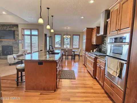 1426 Eagle Crest Loop, Bismarck, ND 58503 photo 16