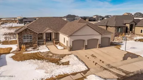 1426 Eagle Crest Loop, Bismarck, ND 58503 photo 78