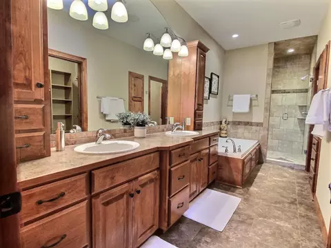 1426 Eagle Crest Loop, Bismarck, ND 58503 photo 32