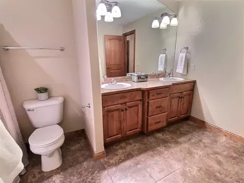 1426 Eagle Crest Loop, Bismarck, ND 58503 photo 55