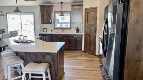 5345 Titanium Dr, Bismarck, ND 58503 photo 6