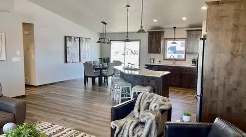 5345 Titanium Dr, Bismarck, ND 58503 photo 4