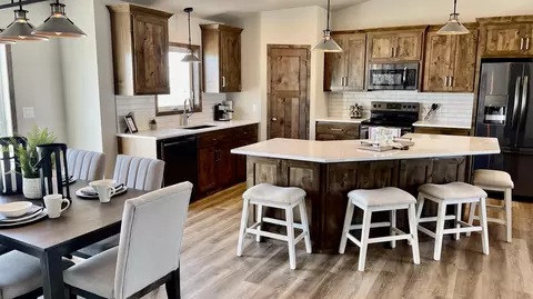 5345 Titanium Dr, Bismarck, ND 58503 photo 13